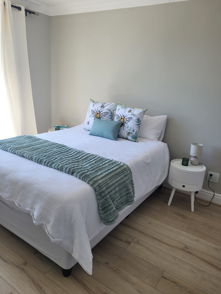 2 Bedroom Property for Sale in Table View Western Cape